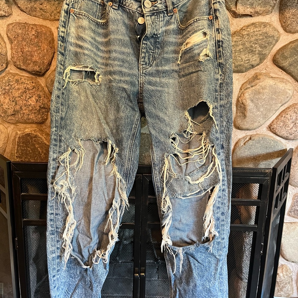 American Eagle Outfitters Ripped Button Fly Relaxed Fit Blue Jeans